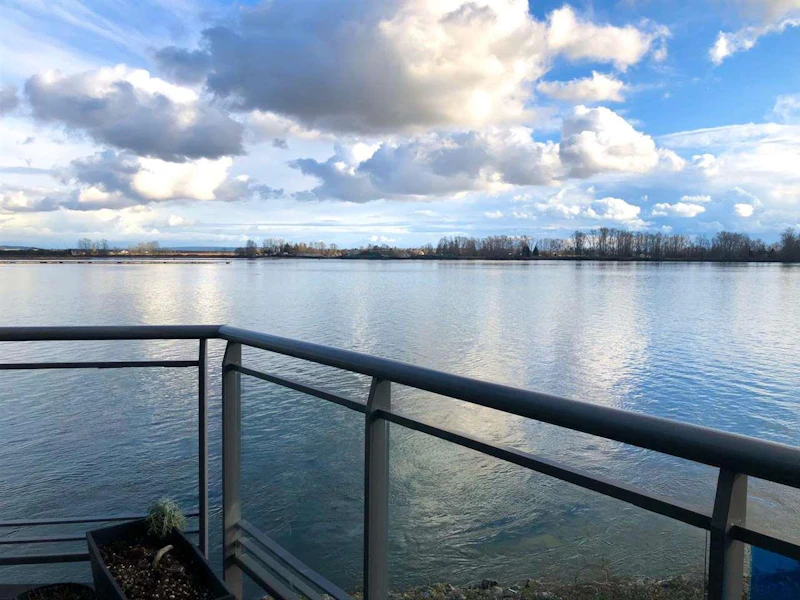 311 - 14100 Riverport Way, Richmond BC V6W 1M3