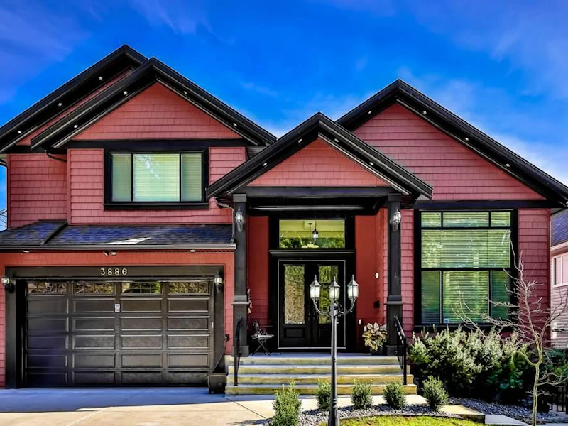 3886 Oxford Street, Port Coquitlam BC V3B 4E8