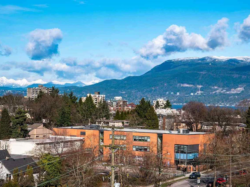 963 - 2080 W Broadway Street, Vancouver BC V6J 0C7