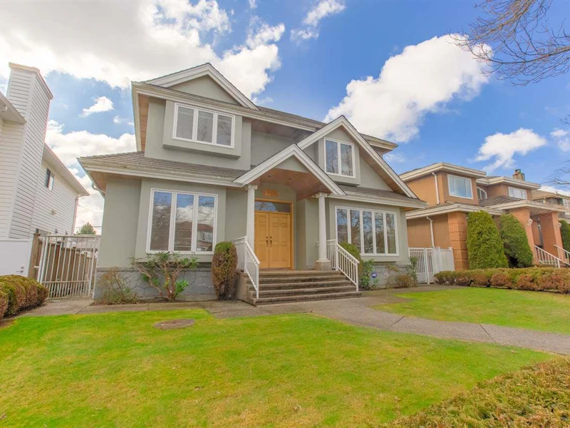 2232 W 19th Avenue, Vancouver BC V6L 1C4