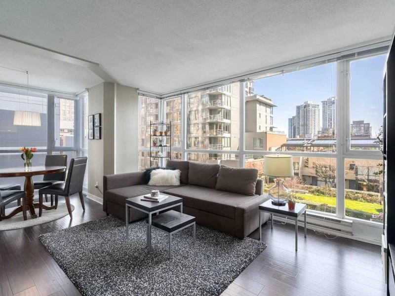 305 - 1188 Richards Street, Vancouver BC V6B 3E6