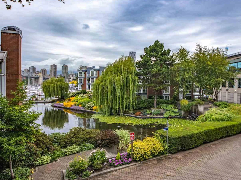 204 - 1515 W 2nd Avenue, Vancouver BC V6J 5C5