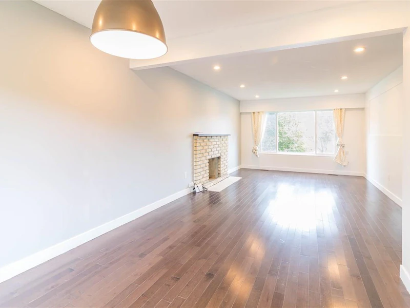 6093 6th Street, Burnaby BC V5E 3S2