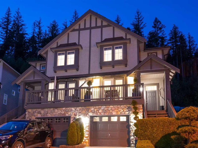 15 Hickory Drive, Port Moody BC V3H 5L9