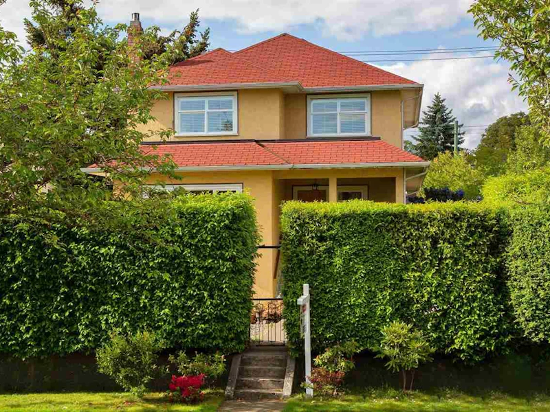 2385 W 16th Avenue, Vancouver BC V6K 3B5