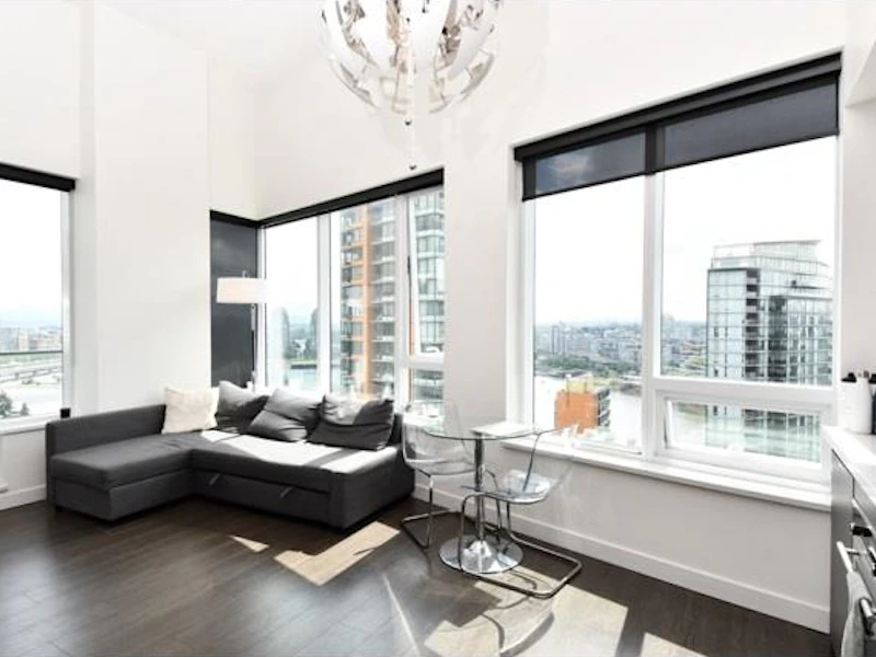 2053 - 38 Smithe Street, Vancouver BC V6B 1M7