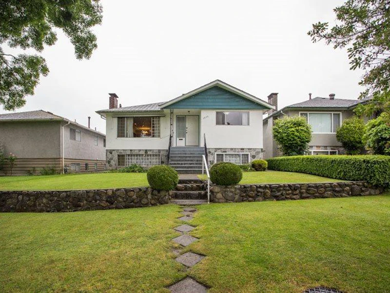 5930 Culloden Street, Vancouver BC V5W 3S4