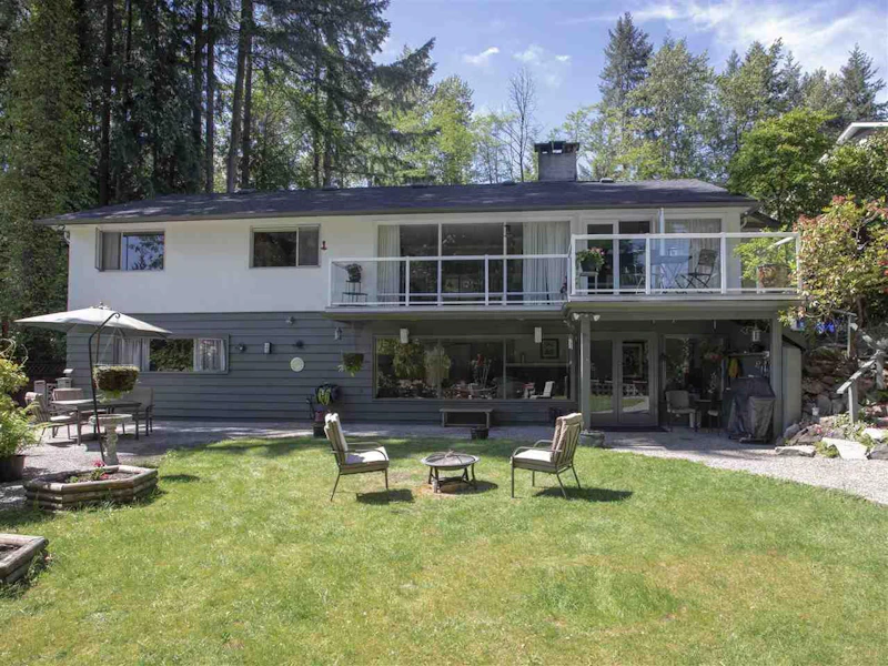2036 Hoskins Road, North Vancouver BC V7J 3A3