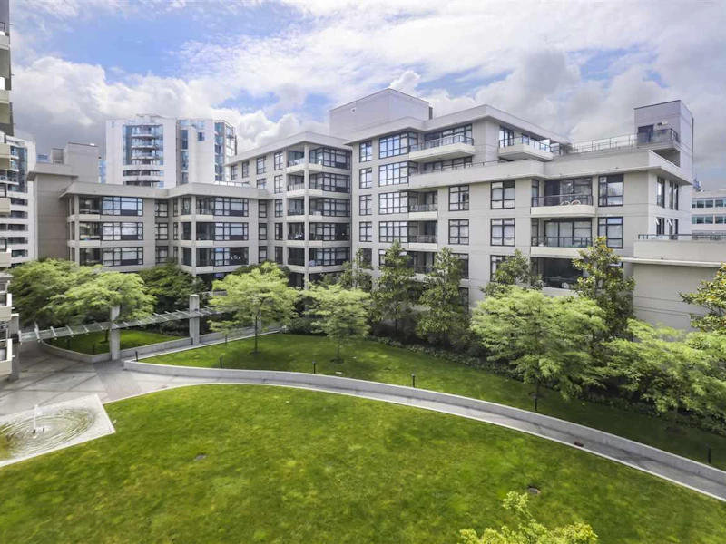 605 - 8120 Lansdowne Road, Richmond BC V6X 0A1