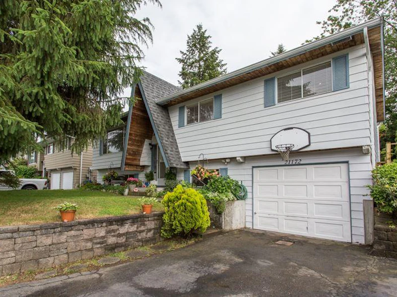 21172 Cook Avenue, Maple Ridge BC V2X 7P8