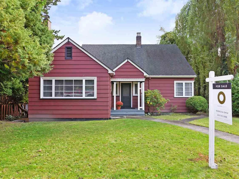 412 Third Avenue, New Westminster BC V3L 1M7