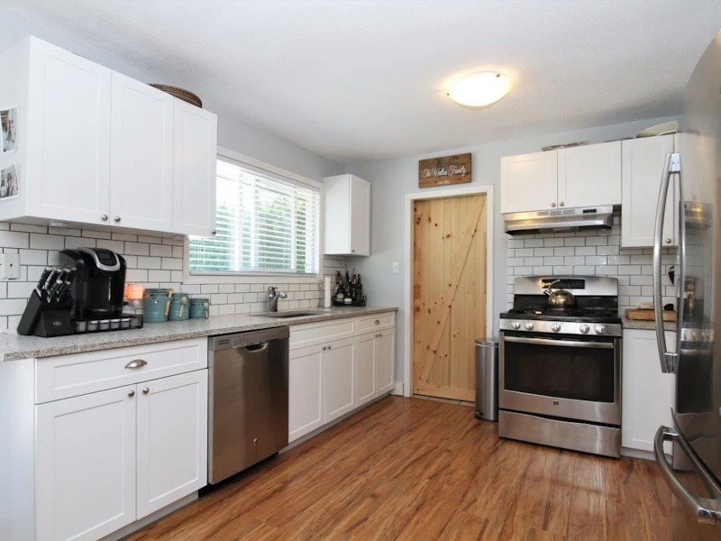 12106 221st Street, Maple Ridge BC V2X 5T1