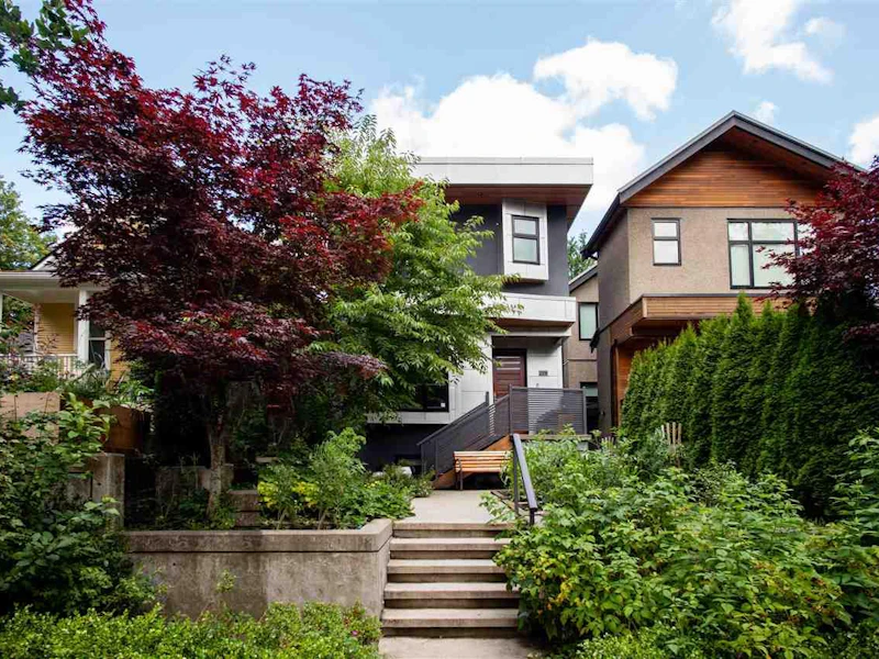 279 E 19th Avenue, Vancouver BC V5V 1J3