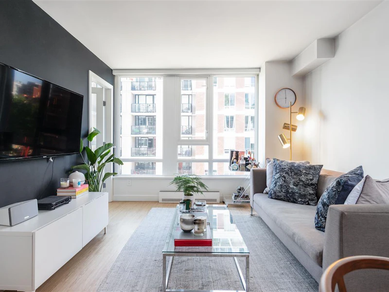 707 - 188 Keefer Street, Vancouver BC V6A 1X4