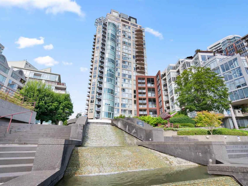 2501 - 1000 Beach Avenue, Vancouver BC V6E 4M2