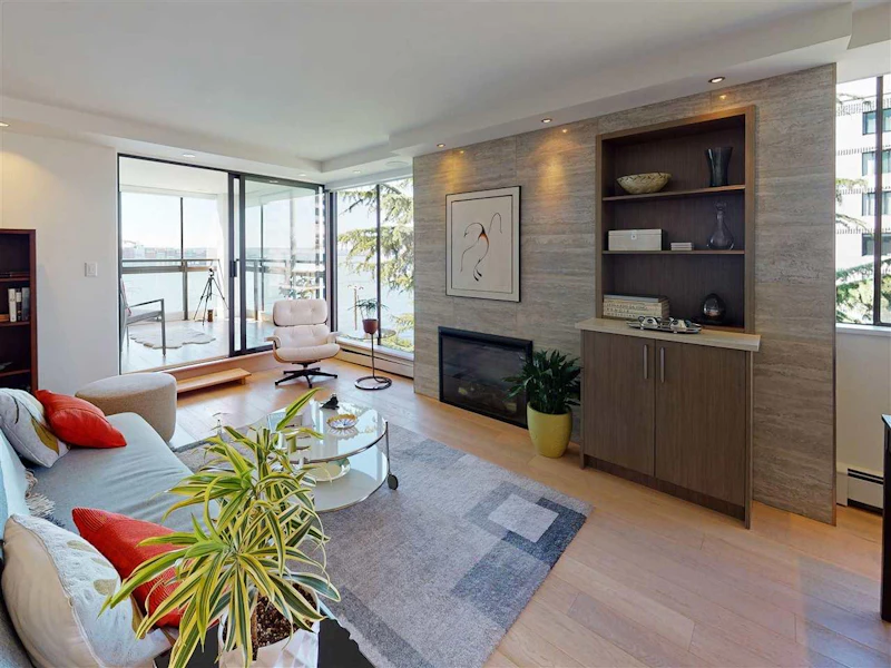 302 - 2090 Argyle Avenue, West Vancouver BC V7V 4R4