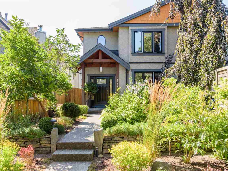 2254 W 15th Avenue, Vancouver BC V6K 2Y7