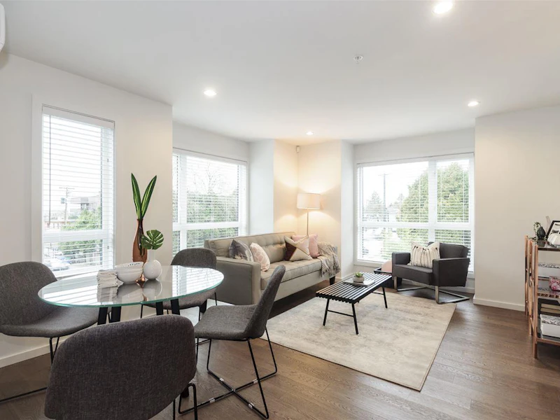 985 W 70th Avenue, Vancouver BC
