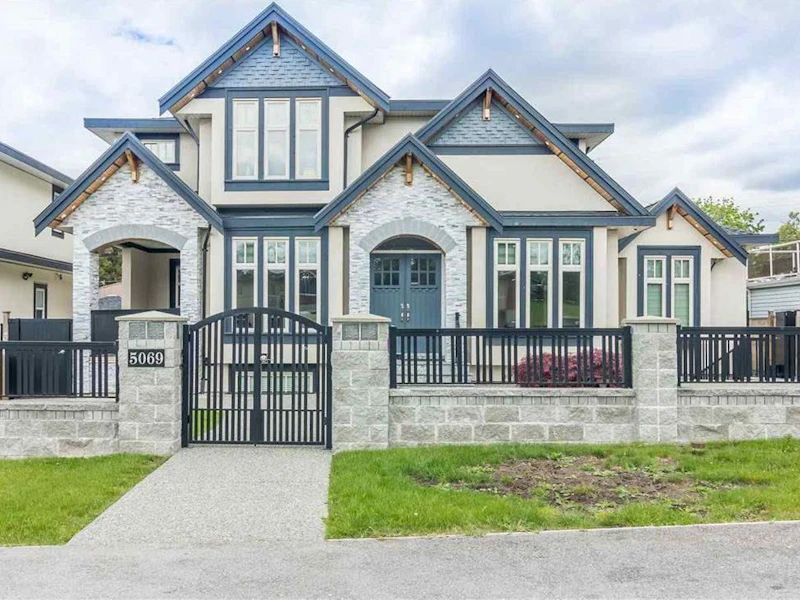 5069 Laurel Street, Burnaby BC V5G 1M8