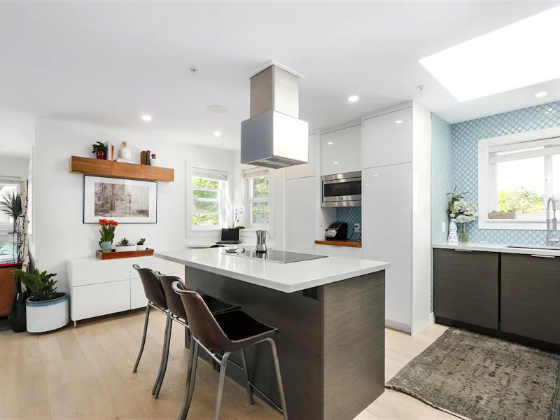 407 - 1206 W 14th Avenue, Vancouver BC V6H 1P9
