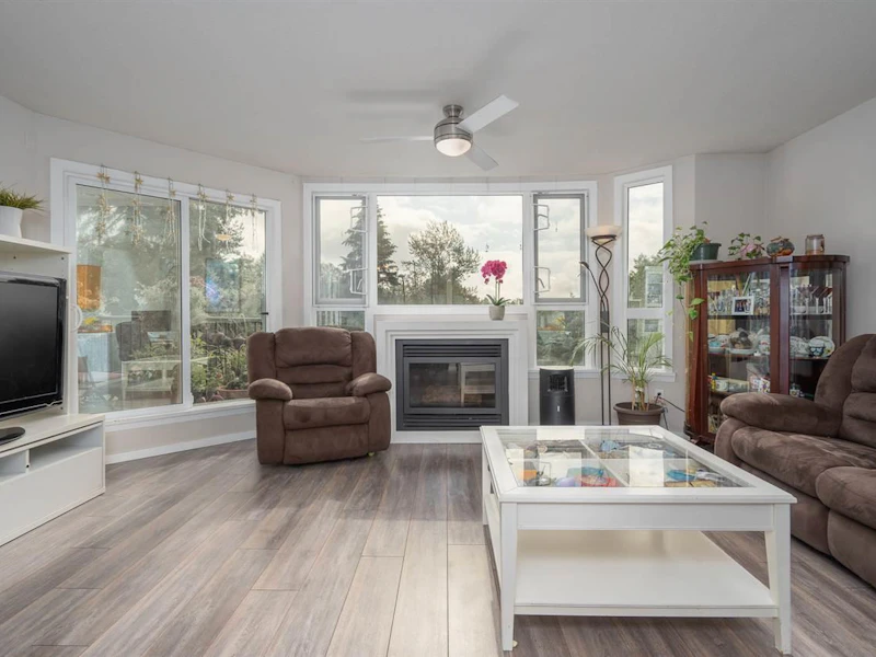 212 - 11595 Fraser Street, Maple Ridge BC V2X 0X7
