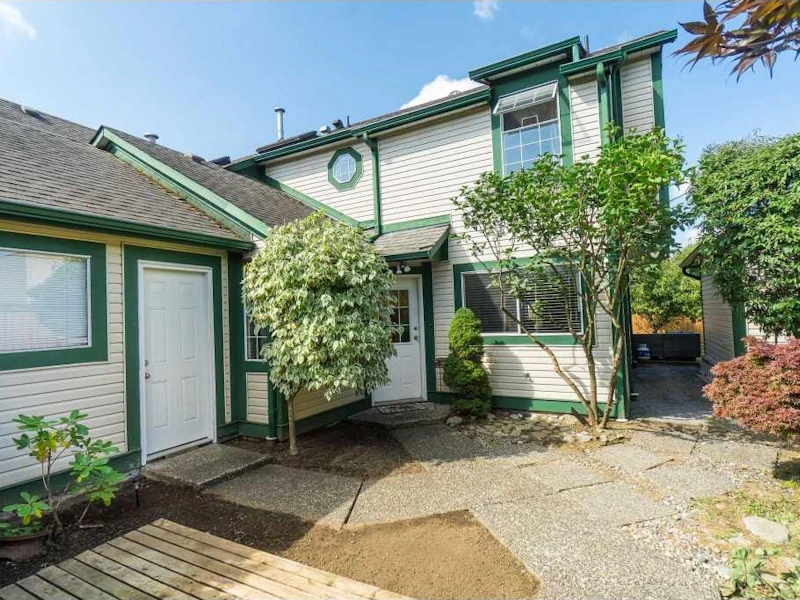 207 - 20675 118th Avenue, Maple Ridge BC V2X 0K4
