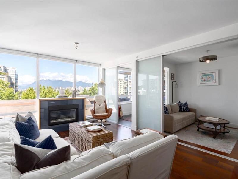 408 - 1675 W 8th Avenue, Vancouver BC V6J 0A8