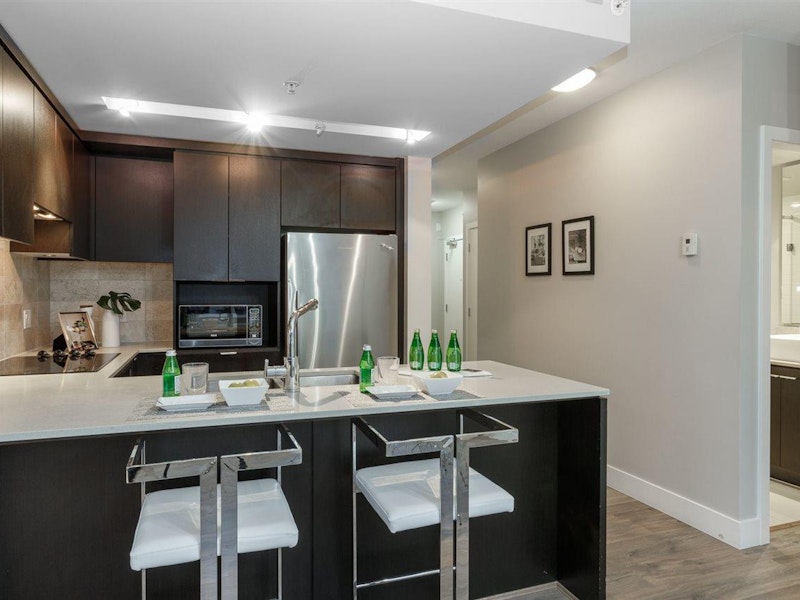 802 - 158 W 13th Street, North Vancouver BC