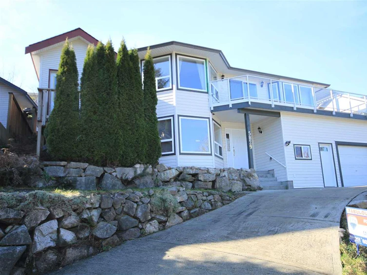 5829 Marine Way, Sechelt, BC, V0N 3A6