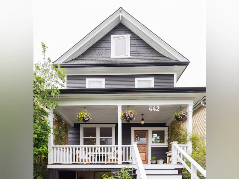 442 E 2nd Street, North Vancouver BC V7L 1C8