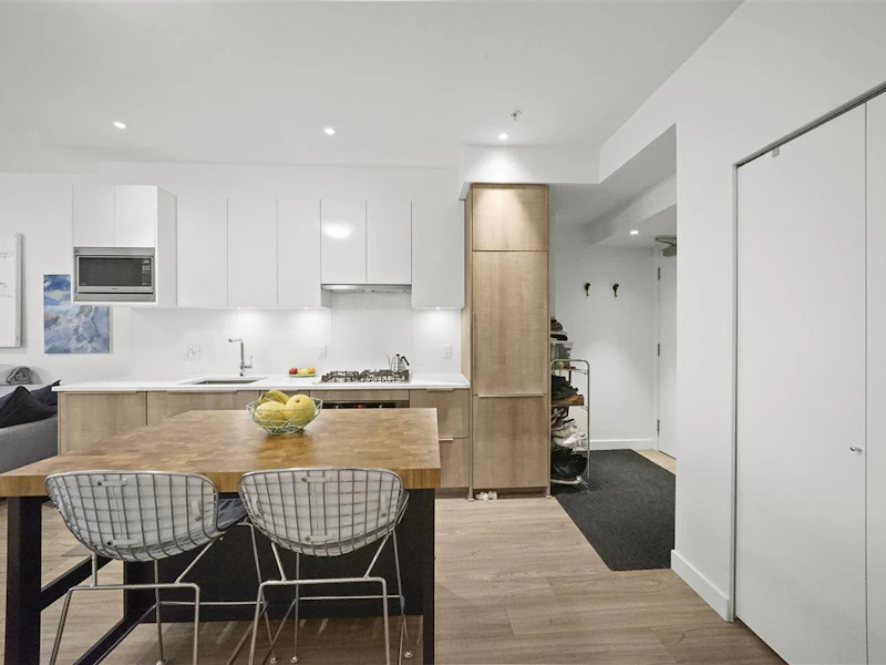403 - 379 E Broadway Street, Vancouver BC