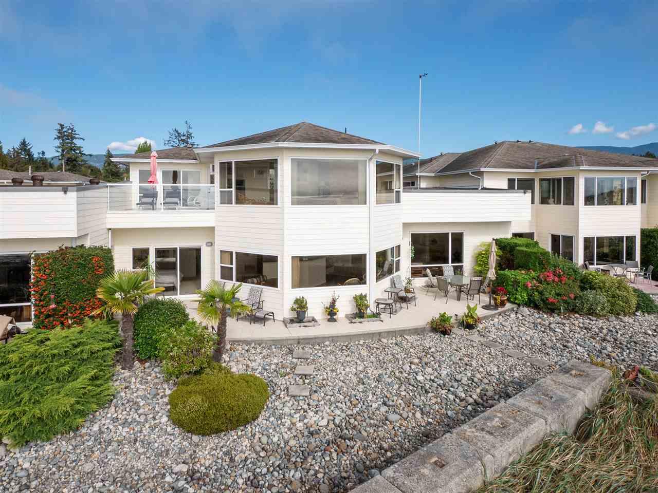 218-1585 Field Road, Sechelt, BC, V0N 3A1