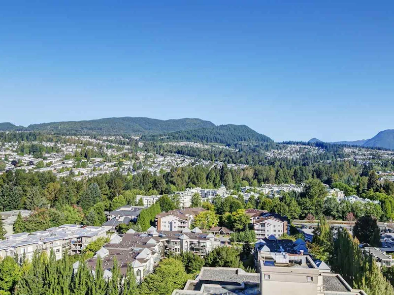 2202 - 2978 Glen Drive, Coquitlam BC V3B 0C3