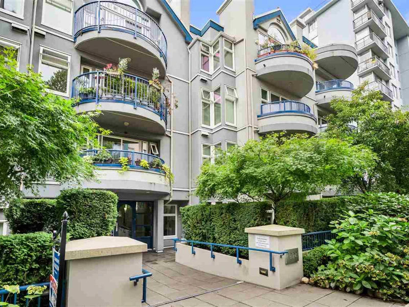 411 - 1924 Comox Street, Vancouver BC V6G 1R4