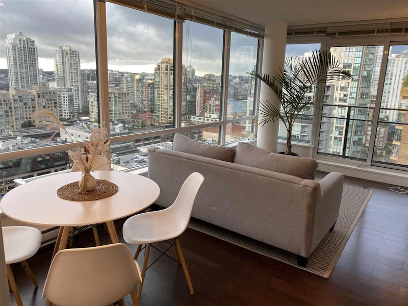 1701 - 1088 Richards Street, Vancouver BC V6B 0J8