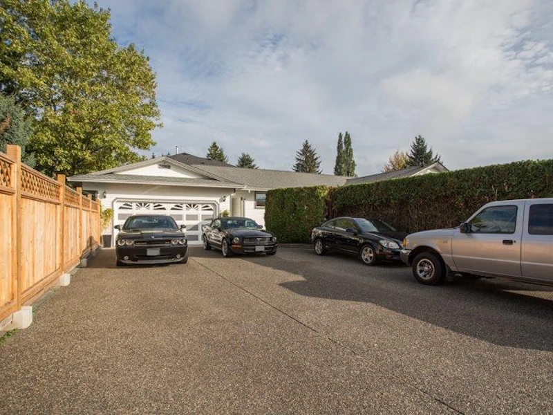 24865 Smith Avenue, Maple Ridge BC V4R 2A7