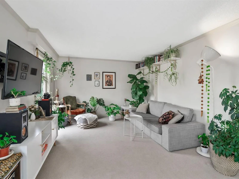 205 - 235 W 4th Street, North Vancouver BC