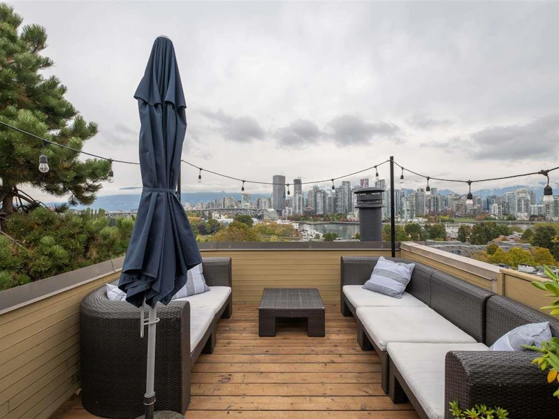 1199 W 7th Avenue, Vancouver BC V6H 1B5