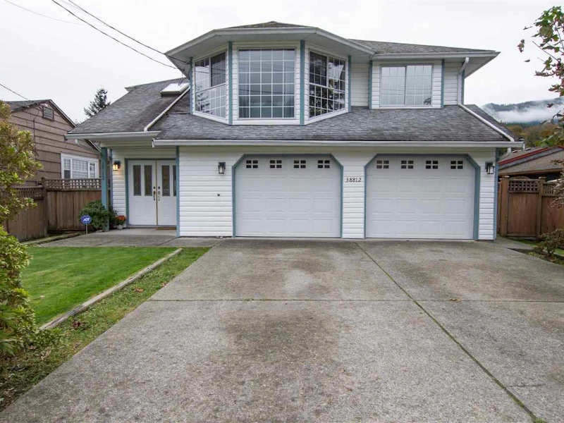 38812 Newport Road, Squamish BC V8B 0C9