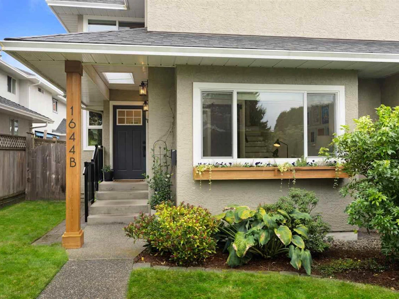 1644B Mahon Avenue, North Vancouver BC V7M 2S8