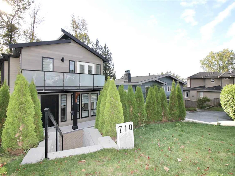 710 Alderson Avenue, Coquitlam BC
