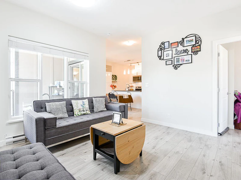 401 - 7908 15th Avenue, Burnaby BC