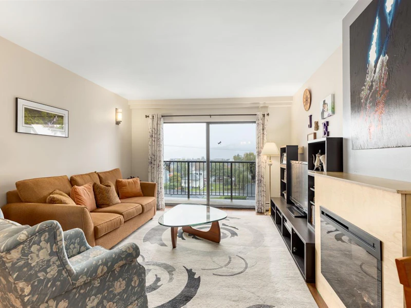 203 - 195 Mary Street, Port Moody BC V3H 2P1