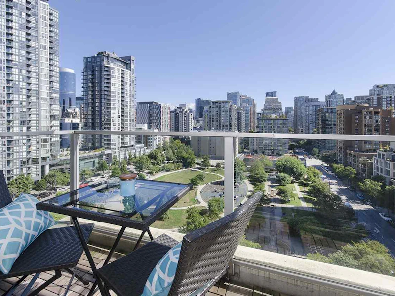 1402 - 1225 Richards Street, Vancouver BC V6B 1E6