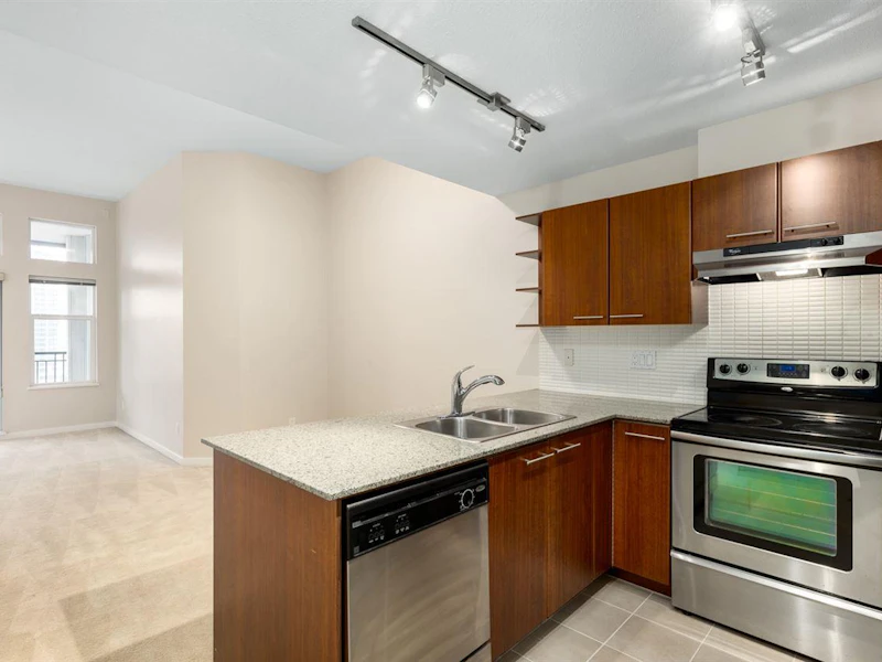 404 - 4768 Brentwood Drive, Burnaby BC V5C 0C7