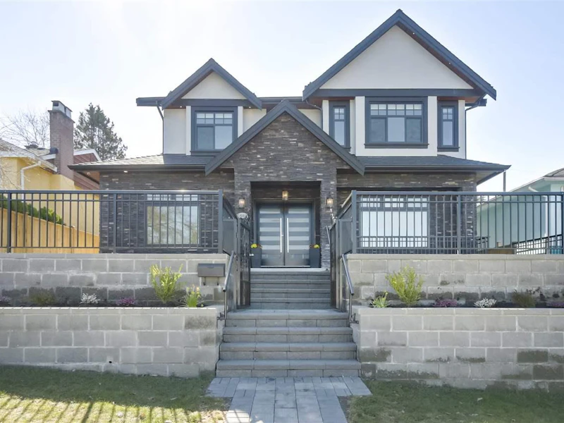5888 Berwick Street, Burnaby BC V5H 1W1