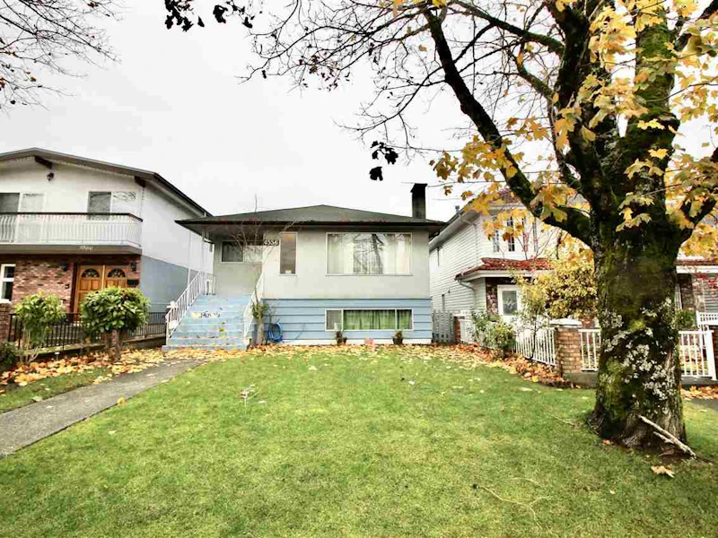 4556 Frances Street, Burnaby BC V5C 2R7