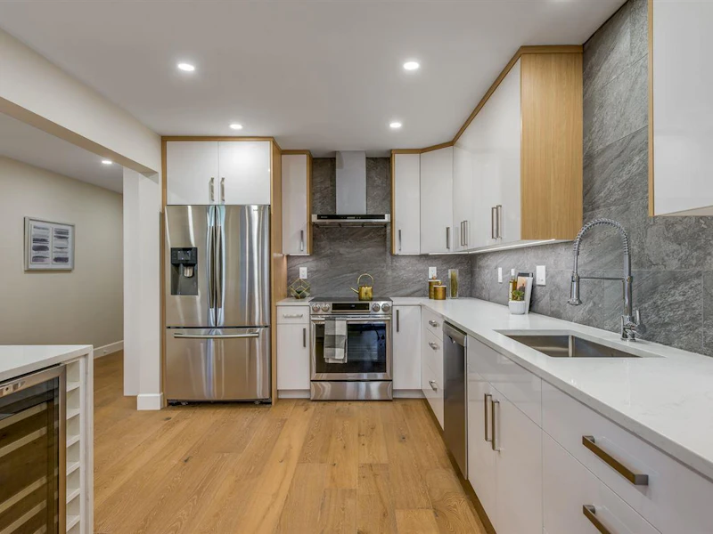 109 - 1230 Quayside Drive, New Westminster BC V3M 6H1