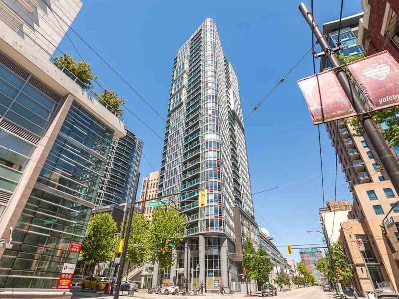 2605 - 233 Robson Street, Vancouver BC V6B 0E8