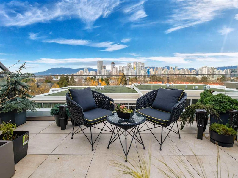1089 W 7th Avenue, Vancouver BC V6H 1B2